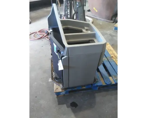 KENWORTH T680 INTERIOR CABINET