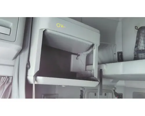 KENWORTH T680 INTERIOR CABINET