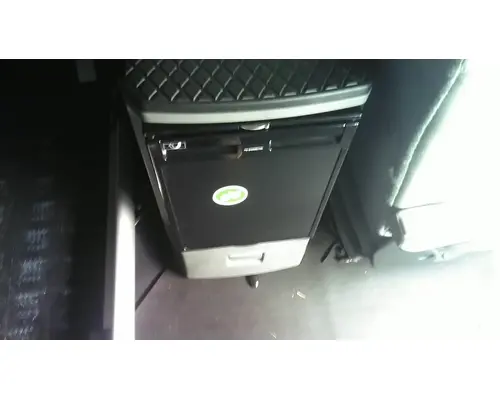 KENWORTH T680 INTERIOR CABINET