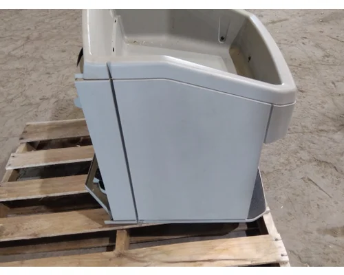 KENWORTH T680 INTERIOR CABINET