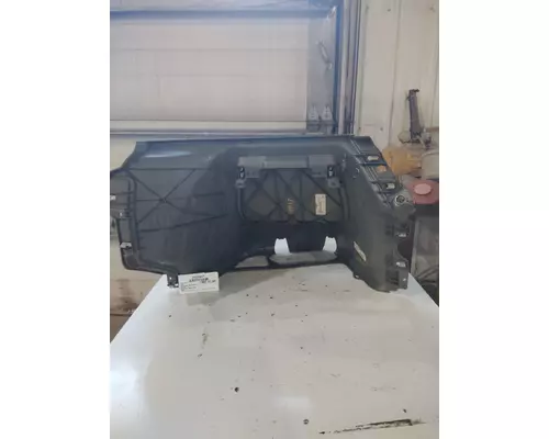 KENWORTH T680 INTERIOR PARTS, MISC.