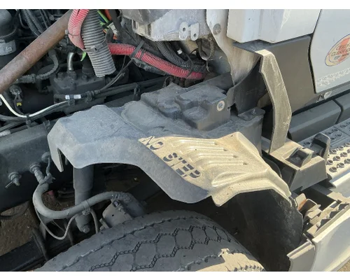 KENWORTH T680 Inner Fender