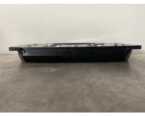 KENWORTH T680 Instrument Cluster