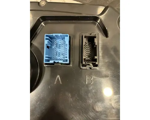 KENWORTH T680 Instrument Cluster