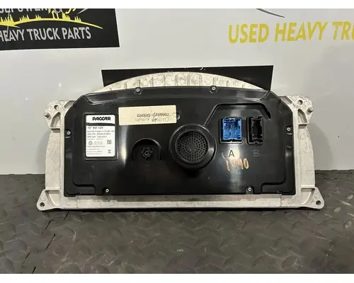 KENWORTH T680 Instrument Cluster
