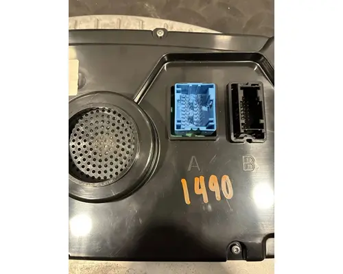 KENWORTH T680 Instrument Cluster