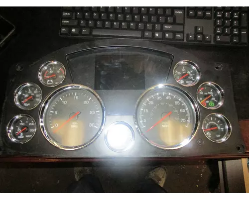 KENWORTH T680 Instrument Cluster
