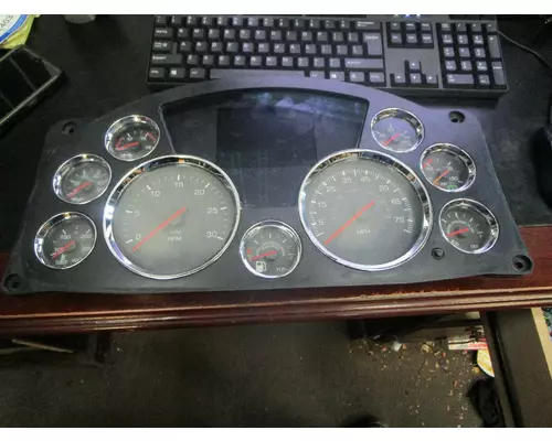 KENWORTH T680 Instrument Cluster