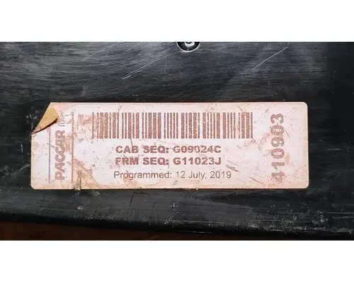 KENWORTH T680 Instrument Cluster