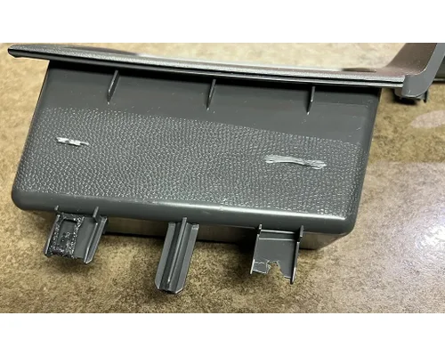 KENWORTH T680 Interior Parts, Misc.