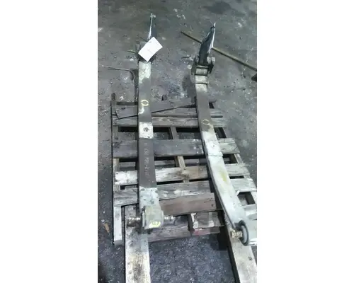 KENWORTH T680 LEAF SPRING, FRONT