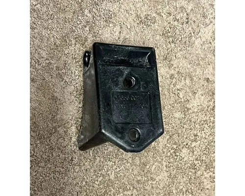 KENWORTH T680 Latches and Locks