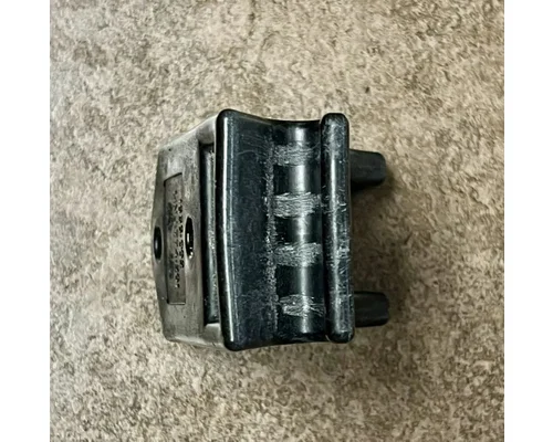 KENWORTH T680 Latches and Locks
