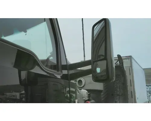 KENWORTH T680 MIRROR ASSEMBLY CABDOOR