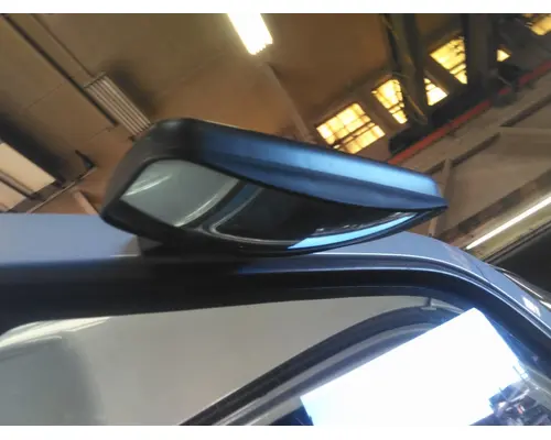 KENWORTH T680 MIRROR LOOK DOWN