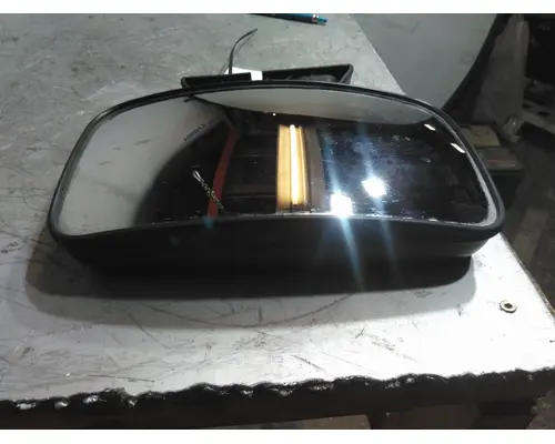 KENWORTH T680 MIRROR LOOK DOWN