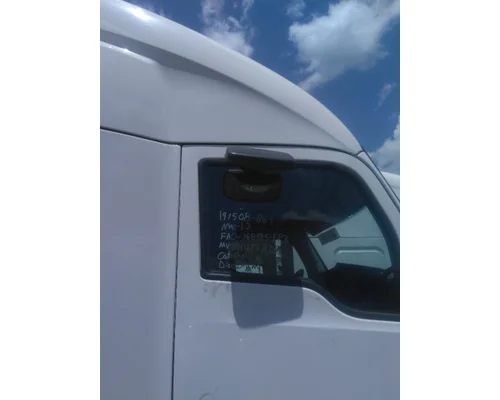 KENWORTH T680 MIRROR LOOK DOWN