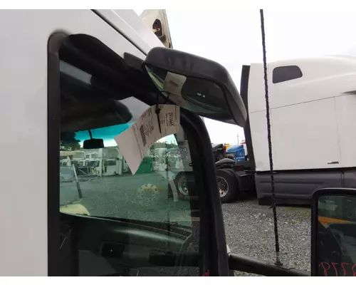 KENWORTH T680 MIRROR LOOK DOWN