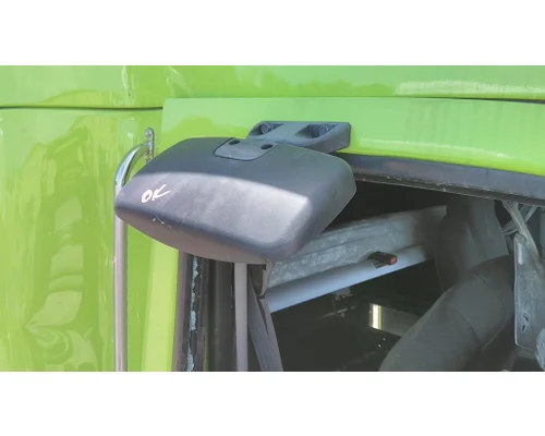 KENWORTH T680 MIRROR LOOK DOWN