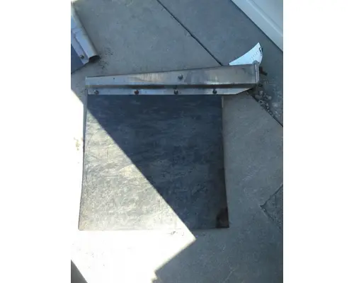 KENWORTH T680 MUD FLAP HANGER