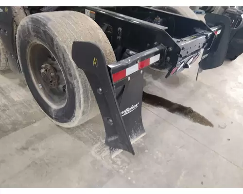 KENWORTH T680 MUD FLAP HANGER