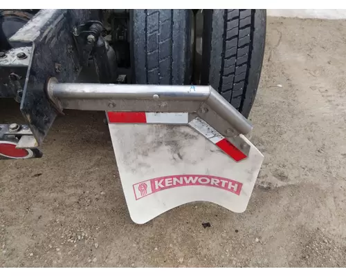 KENWORTH T680 MUD FLAP HANGER