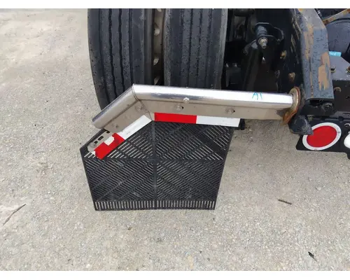 KENWORTH T680 MUD FLAP HANGER