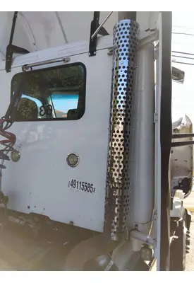 KENWORTH T680 MUFFLER SHIELD