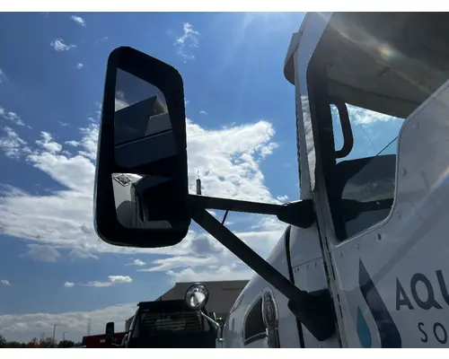 KENWORTH T680 Mirror (Side View)