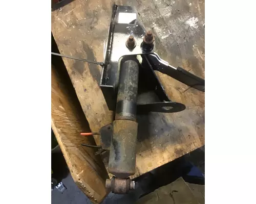KENWORTH T680 Mounts, Cab