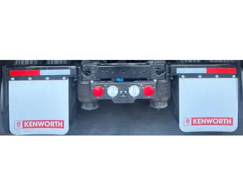 KENWORTH T680 Mud Flap Hanger