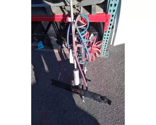 KENWORTH T680 POGO stick, Airelectrical line mount