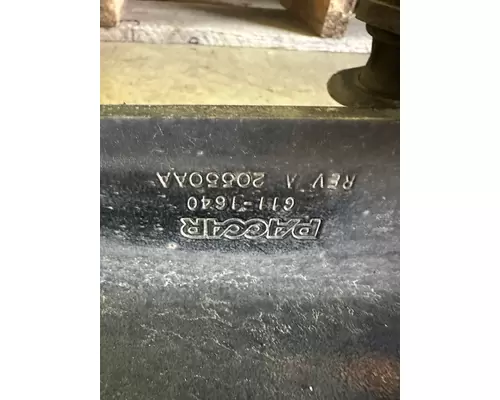 KENWORTH T680 POGO stick, Airelectrical line mount