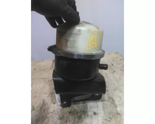 KENWORTH T680 POWER STEERING RESERVOIR