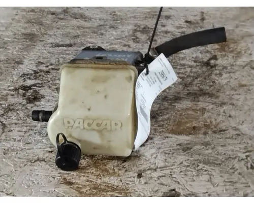 KENWORTH T680 POWER STEERING RESERVOIR