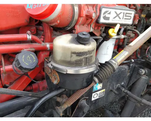 KENWORTH T680 POWER STEERING RESERVOIR