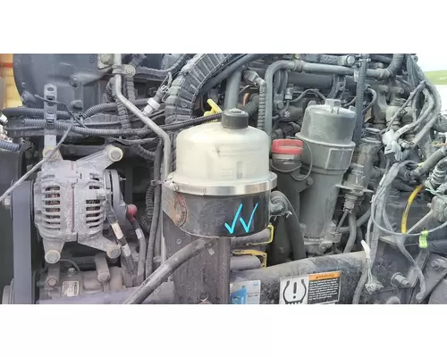 KENWORTH T680 POWER STEERING RESERVOIR