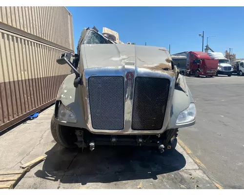 KENWORTH T680 Parts Vehicles