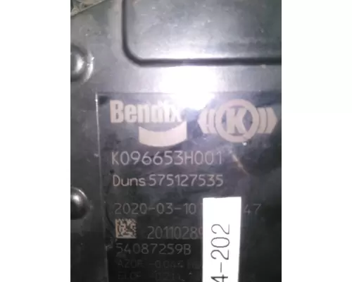 KENWORTH T680 RADAR ANTI-COLLISION MODULE