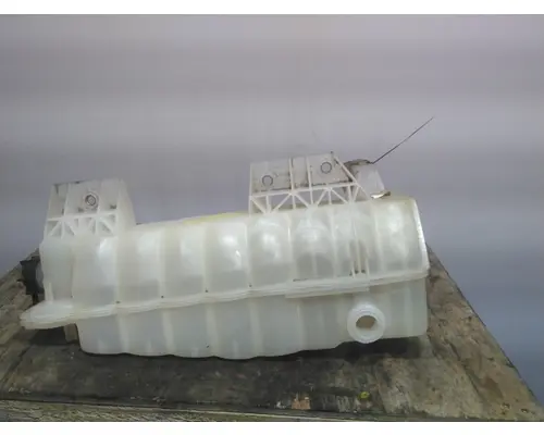 KENWORTH T680 RADIATOR OVERFLOW TANK