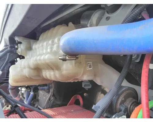 KENWORTH T680 RADIATOR OVERFLOW TANK