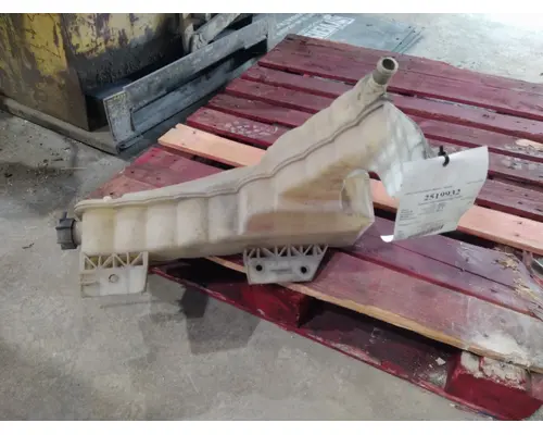 KENWORTH T680 RADIATOR OVERFLOW TANK