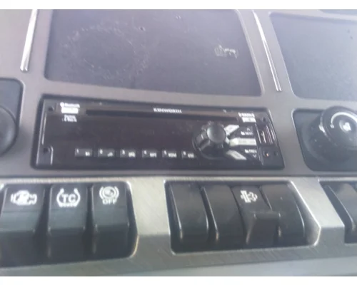 KENWORTH T680 RADIO AM/FM/BLUETOOTH