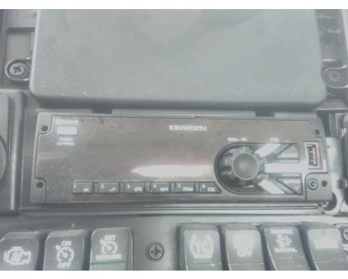 KENWORTH T680 RADIO AM/FM/BLUETOOTH