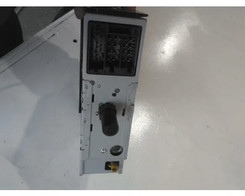 KENWORTH T680 RADIO AMFMBLUETOOTH
