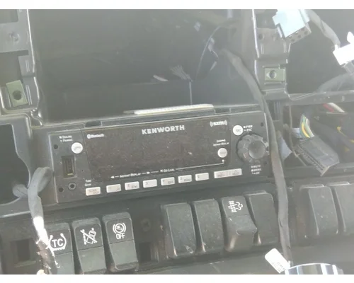 KENWORTH T680 RADIO AMFMBLUETOOTH