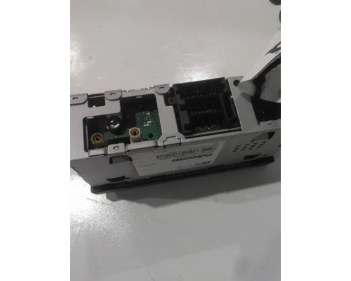 KENWORTH T680 RADIO AMFMBLUETOOTH