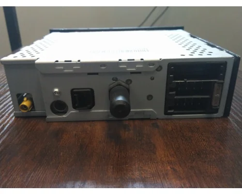 KENWORTH T680 RADIO AMFMBLUETOOTH