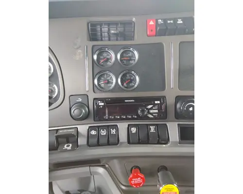 KENWORTH T680 RADIO AMFMBLUETOOTH