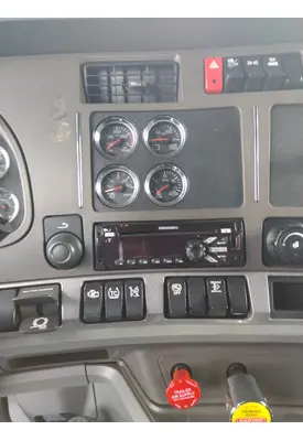 KENWORTH T680 RADIO AM/FM/BLUETOOTH